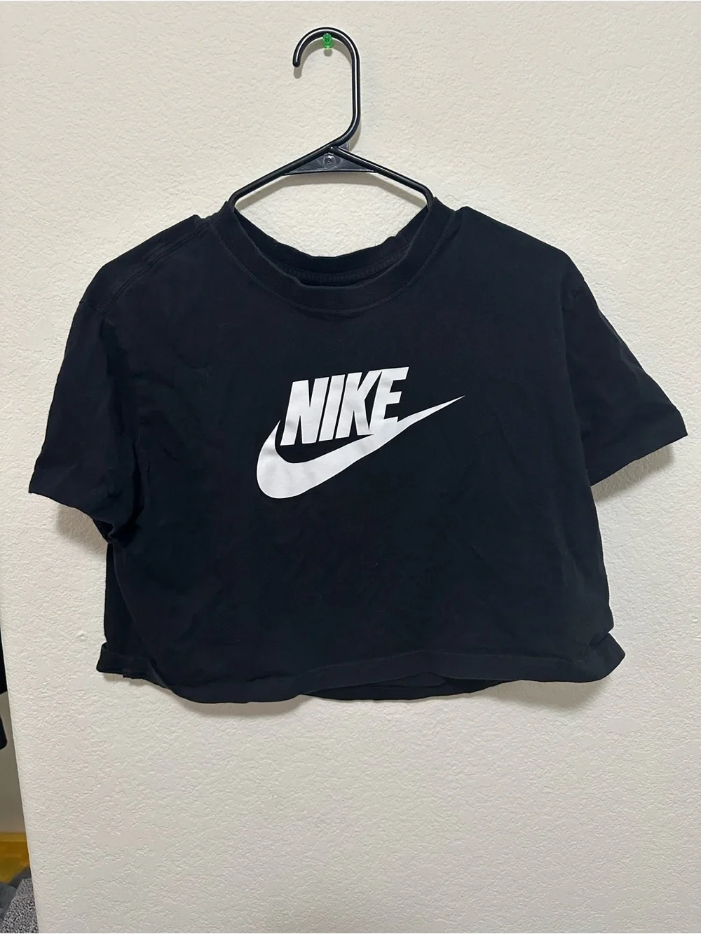 Nike Cropped Shirt